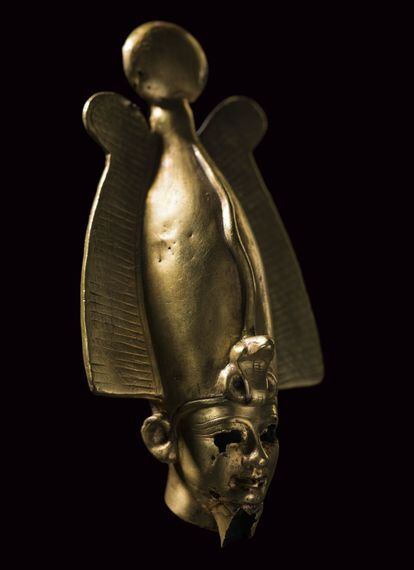 Cabeza de Osiris en oro, de baja Época (siglo I a. C.)