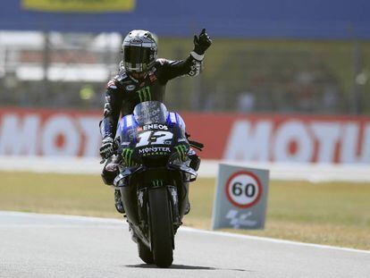 Maverick Viñales celebra la victoria en el GP de Assen.