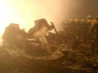 Un avión comercial se ha salido de la pista y se ha incendiado al intentar aterrizar en la ciudad de Yichun