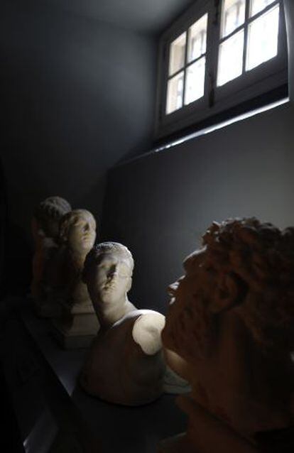 Bustos antiguos en la Academia de San Fernando.