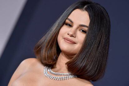 Hubo un tiempo en el que Selena Gomez no quería hablar de su ruptura con el cantante Justin Bieber. Por ello, no extrañó que el equipo de la artista cortara rápidamente la señal después de que el presentador de la cadena WGN quisiera abordar ese tema tabú.