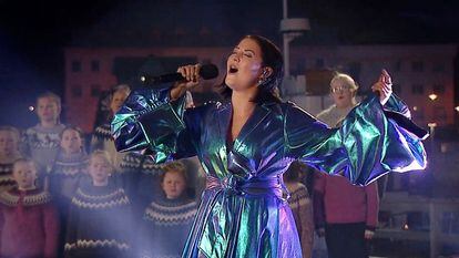 Molly Sandon, in her performance for the Oscars 2021, at the Dolby Theater.