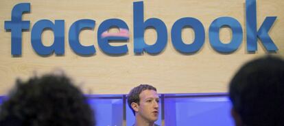 El creador de Facebook, Mark Zuckerberg, en una rueda de prensa.