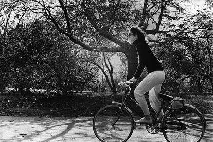 Tampoco la de Jacqueline Kennedy dando un paseo por Central Park en los 70 haciendo gala de su elegancia habitual.