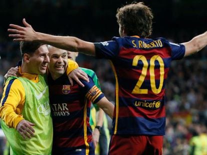 Messi, Iniesta i Sergi Roberto celebren el tercer gol del Barça.