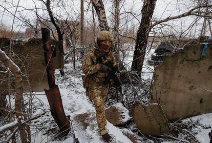 Un soldado ucraniano en la zona ocupada de Donetsk