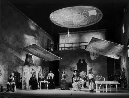 Escena de 'La mujer silenciosa', de Richard Strauss, en el Festival de Ópera de Múnich de 1962.