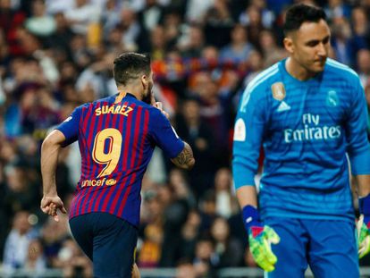 Luis Suárez celebra un gol ante Keylor Navas en semifinales. 