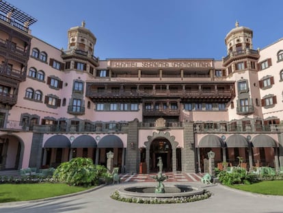 Fachada del hotel Santa Catalina, en Las Palmas.