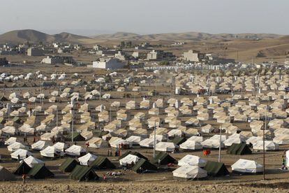 Vista genenral del nuevo campamento de refugiados instalado en las afueras de la ciudad de Arbil, en la regi&oacute;n del Kurdist&aacute;n iraqu&iacute;.