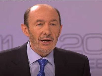 El PSOE cree que Rubalcaba desconcierta a Rajoy en el bloque de economía