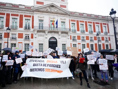 Concentración convocada por diversas asociaciones para reivindicar el derecho a un alquiler digno en la Comunidad de Madrid, el pasado 4 de noviembre en la capital.