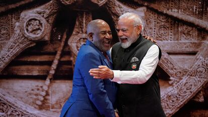 El presidente de la Unión Africana, Azali Assoumani, y el primer ministro indio, Narendra Modi, en Nueva Delhi este 9 de septiembre.