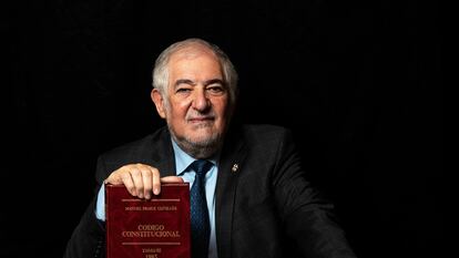 Cándido Conde-Pumpido, nuevo presidente del Tribunal Constitucional, este miércoles en su casa de Las Rozas (Madrid).