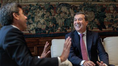 El consejero de Sanidad, Marciano Gómez, en una reunión con el presidente de la Generalitat, Carlos Mazón.