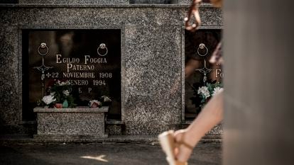 Tumba del cementerio de Monforte en la que está enterrada Lucrecia Lilia Foggia.
