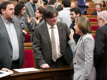 Puigdemont, al seu primer ple com a president. 