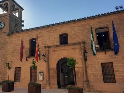 Ayuntamiento de Begíjar (Jaén), donde este miércoles una moción de censura de PP e IU ha desbancado de la alcaldía al PSOE.