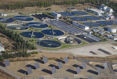 Vista aérea de las instalaciones de depuración de aguas residuales de Sevilla.