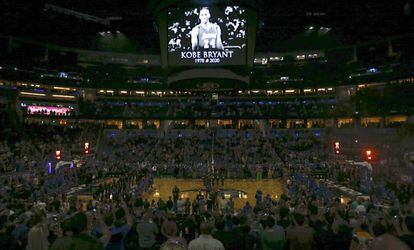 Minuto de silencio en el Amway Center antes del partido Orlando-Clippers.