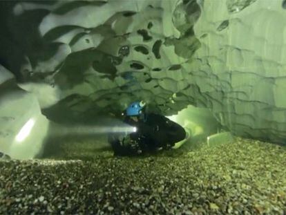 Expedición hasta el fondo de la cueva submarina más larga de Suecia