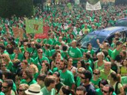 Cientos de personas se manifiestan en el inicio del curso universitario en Baleares.