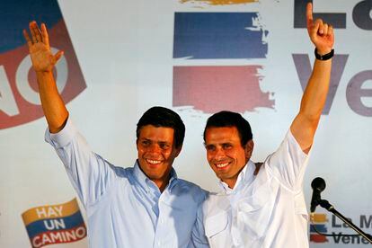 Leopoldo López junto a Henrique Capriles, en una imagen de enero de 2012.