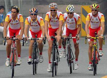 El equipo español de ciclismo en un entrenamiento en Pekín