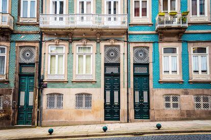 Algunos de los edificios de azulejos típicos de Lisboa.