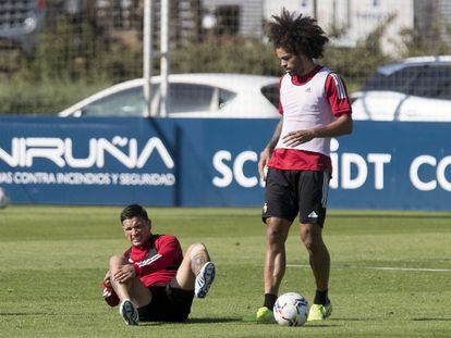 Chimy Ávila, tras romperse el ligamento cruzado anterior de la rodilla derecha.