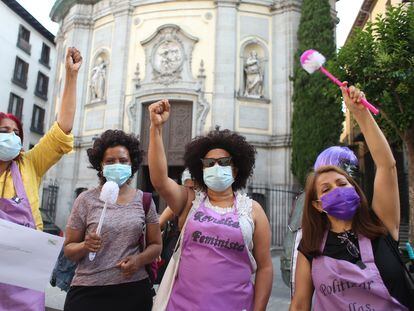 Un grupo de mujeres participa en una manifestación de trabajadoras del hogar el 16 de junio.