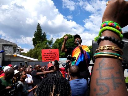 Manifestación contra la nueva ley homófoba ugandesa, en Sudáfrica, en el mes de abril.