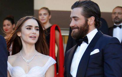 Jake Gyllenhaal y Lily Collins en el Festival de Cannes.