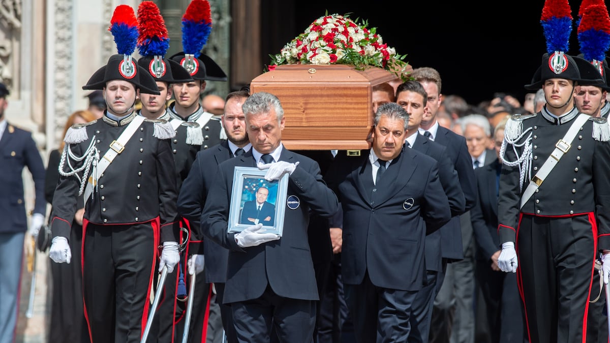 Italia completará una era con el funeral de Berlusconi |  Internacional