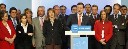 Mariano Rajoy, durante la rueda de prensa que ofreció hoy tras la reunión del Comité Ejecutivo Nacional de su partido convocada con carácter de urgencia para analizar la situación derivada de la investigación del juez Baltasar Garzón en una supuesta trama de corrupción.