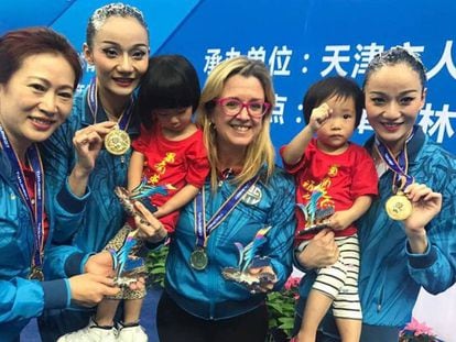 Anna Tarrés, junto a las chinas Tingting Jiang y Wenwen Jiang, plata en dúo de la sincronizada en los Mundiales de Natación de Budapest.