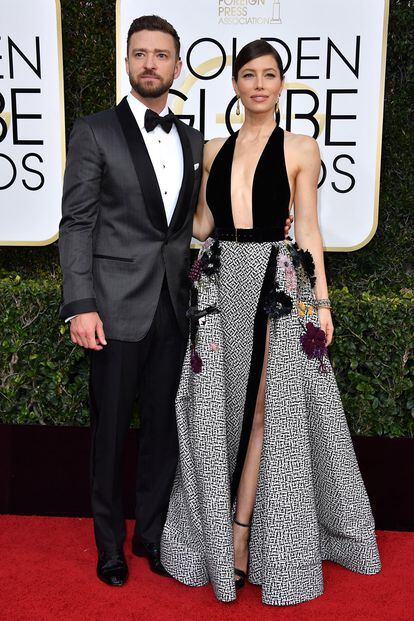 Justin Timberlake y Jessica Biel, que apostó por lucir escotazo con este diseño de Elie Saab.