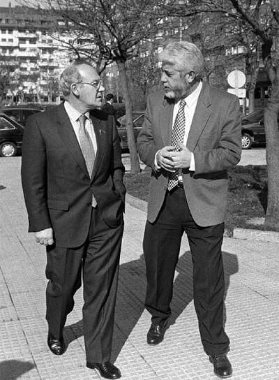 Ardanza (izquierda) y Otano en Vitoria en 1996.