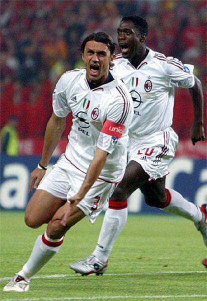 El Milan se adelantó en el minuto 1 con un gol del veterano Maldini.