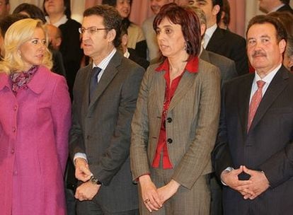 Luis Carrera Pásaro (a la derecha de la foto), durante la presentación de los candidatos del PP a las elecciones autonómicas.