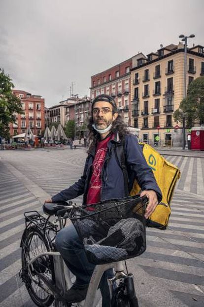 Fernando García, un repartidor muy crítico con las condiciones laborales de los 'riders'.