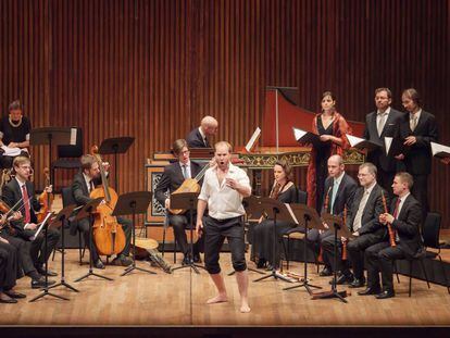 El grupo vocal Vox Luminis representa 'Rey Arturo', de Purcell, en el Festival de Aldeburgh.