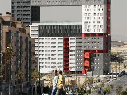 Edificio El Mirador, en el moderno barrio de Sanchinarro.