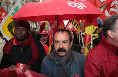 Philippe Martínez, secretario general del sindicato francés CGT en un momento de la manifestación contra las propuestas de las reformas laborales del gobierno frances en París.