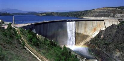 Presa de El Atazar en Madrid.