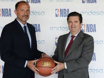 Borja Prado, Presidente de Endesa  y Jes&uacute;s Bueno, Vicepresidente de Desarrollo de Negocios de Baloncesto de la NBA para EMEA.