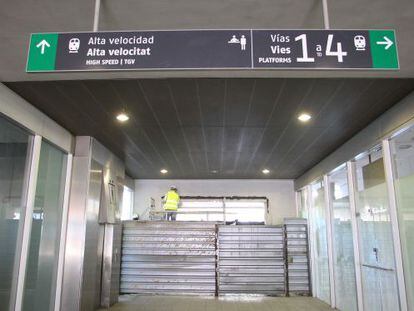 Los &uacute;ltimos trabajos en la estaci&oacute;n de Girona antes de la llegada del AVE.