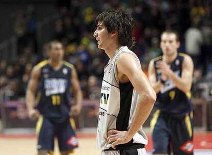 Ricky Rubio se lamenta tras perder ante el Estudiantes.