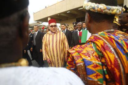 El rey Mohamed VI, durante su visita a Costa de Marfil, el 24 de febrero.