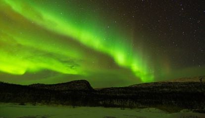 Una aurora boreal en el cielo de Noruega. 